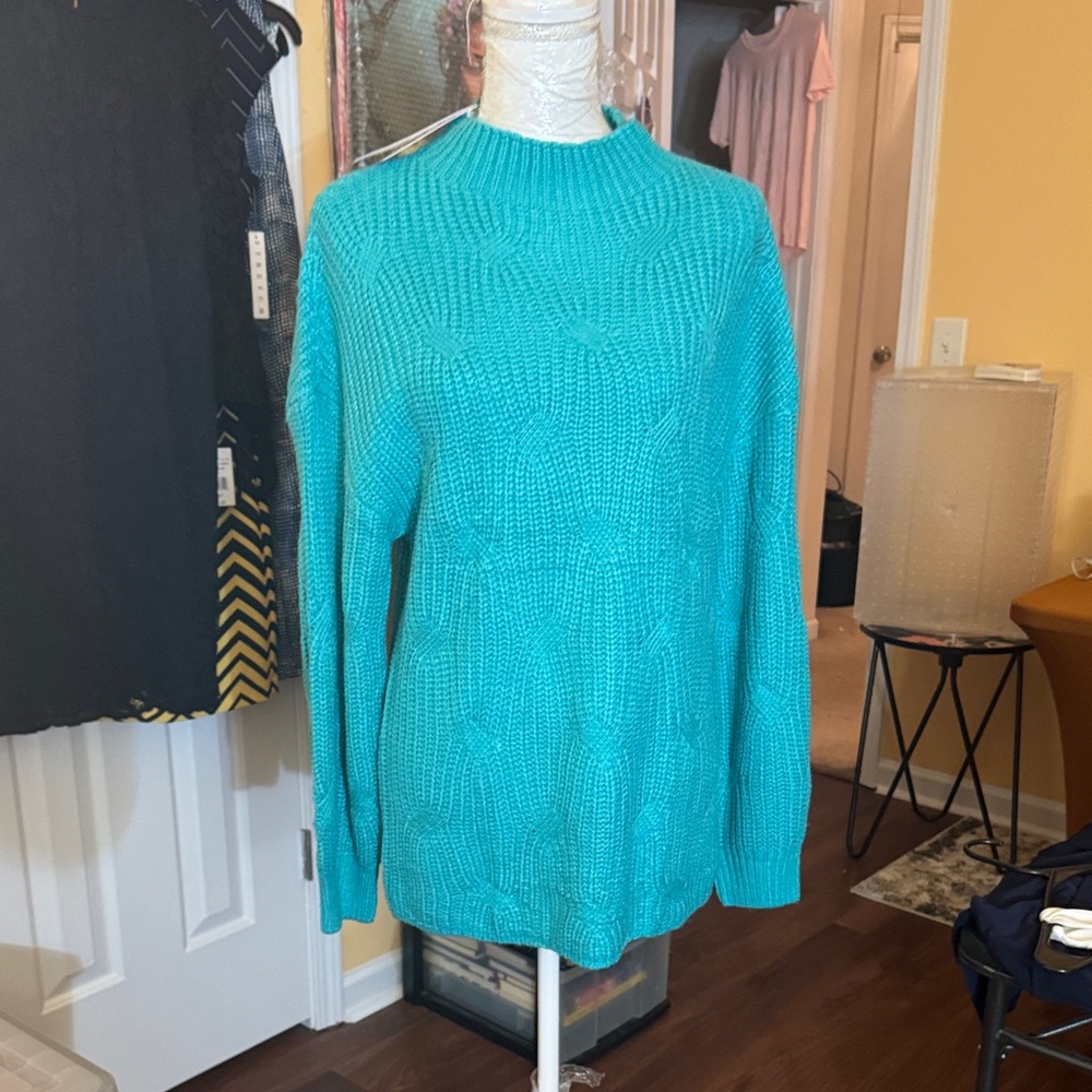 Elegant Teal Crew Neck Sweater